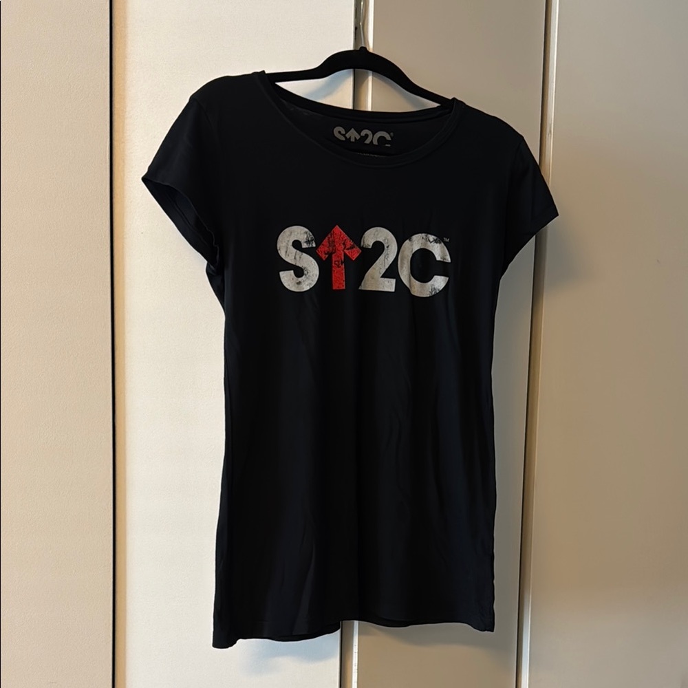 Black Fitted Short Sleeve Tee with Silver SU2C Design
